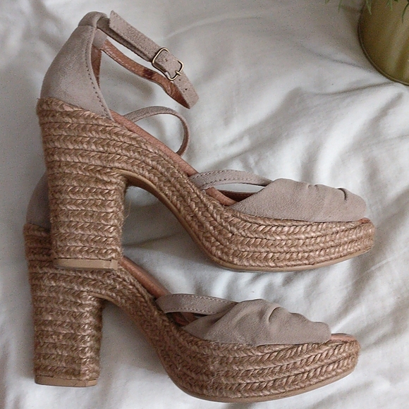 💚 LOCALE espadrille chunky heels 💚 - Picture 6 of 9